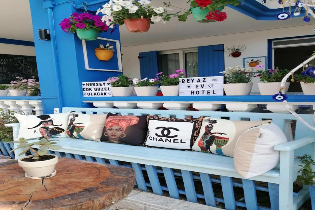 Beyaz Ev Hotel Alacati Exterior foto